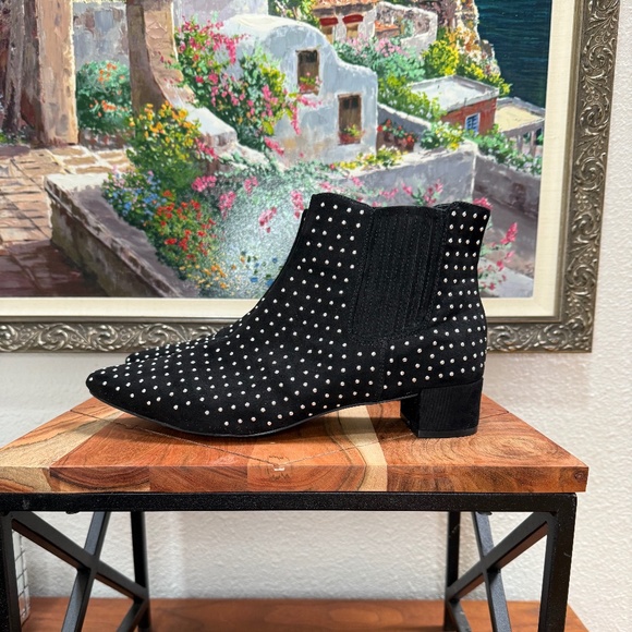 JustFab "Jenna" Women's Ankle Boots Black Studded Suede Slip On Block Heels 9.5 - Picture 4 of 11
